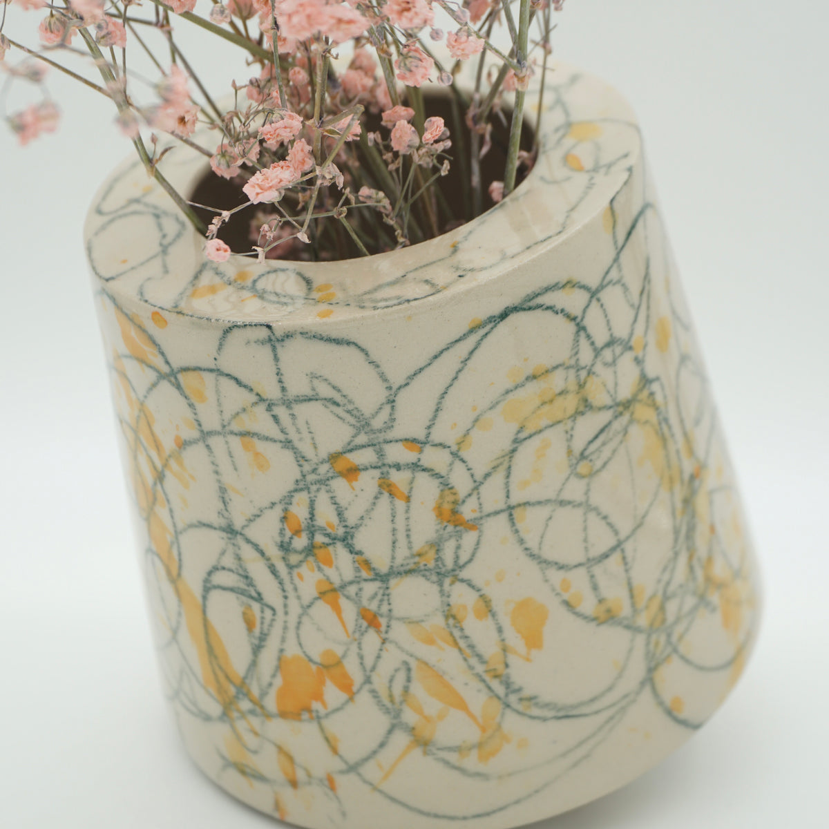 Schaukelvase Buntstift