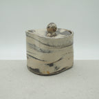 Dose mit Deckel