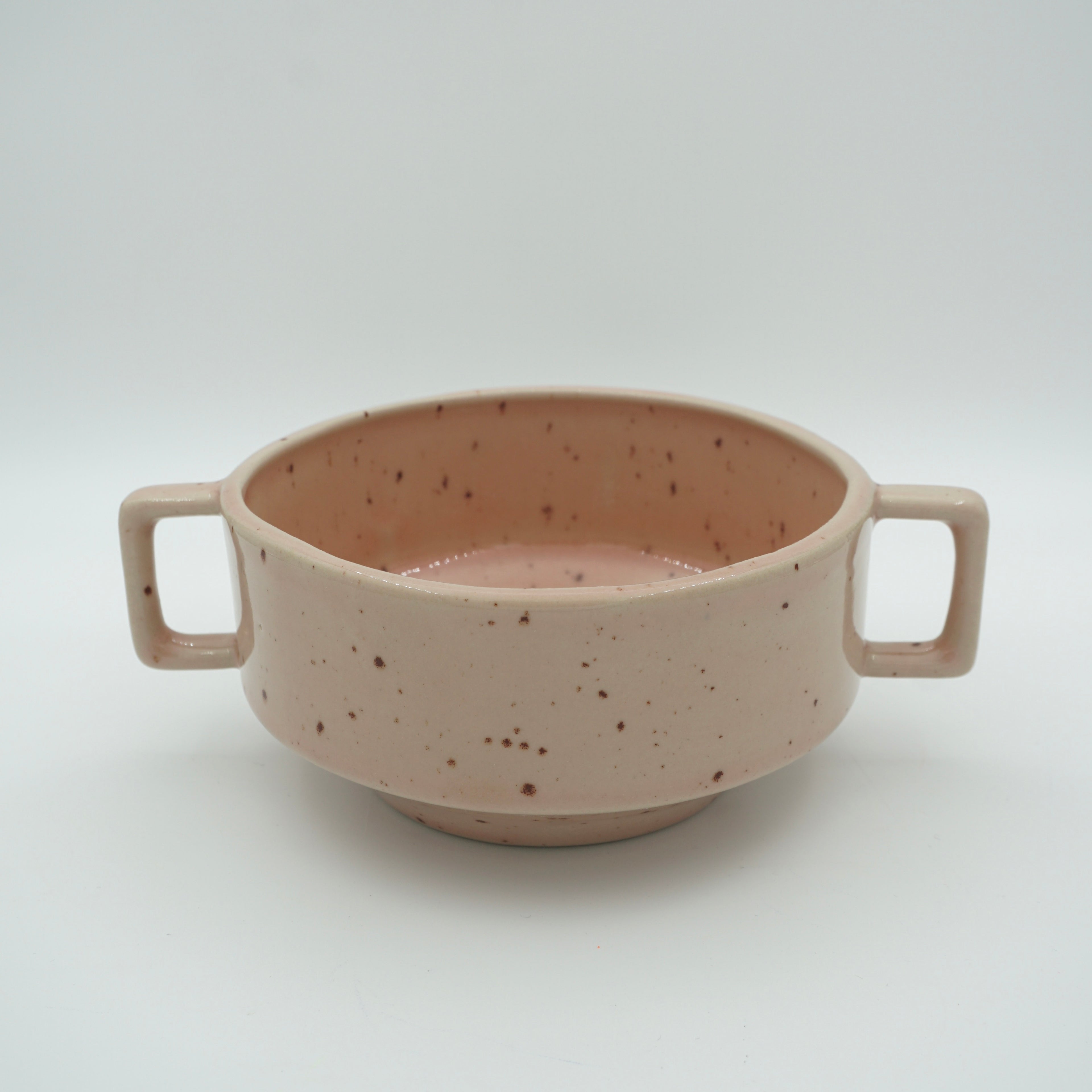 Suppenschüssel mit Griffen