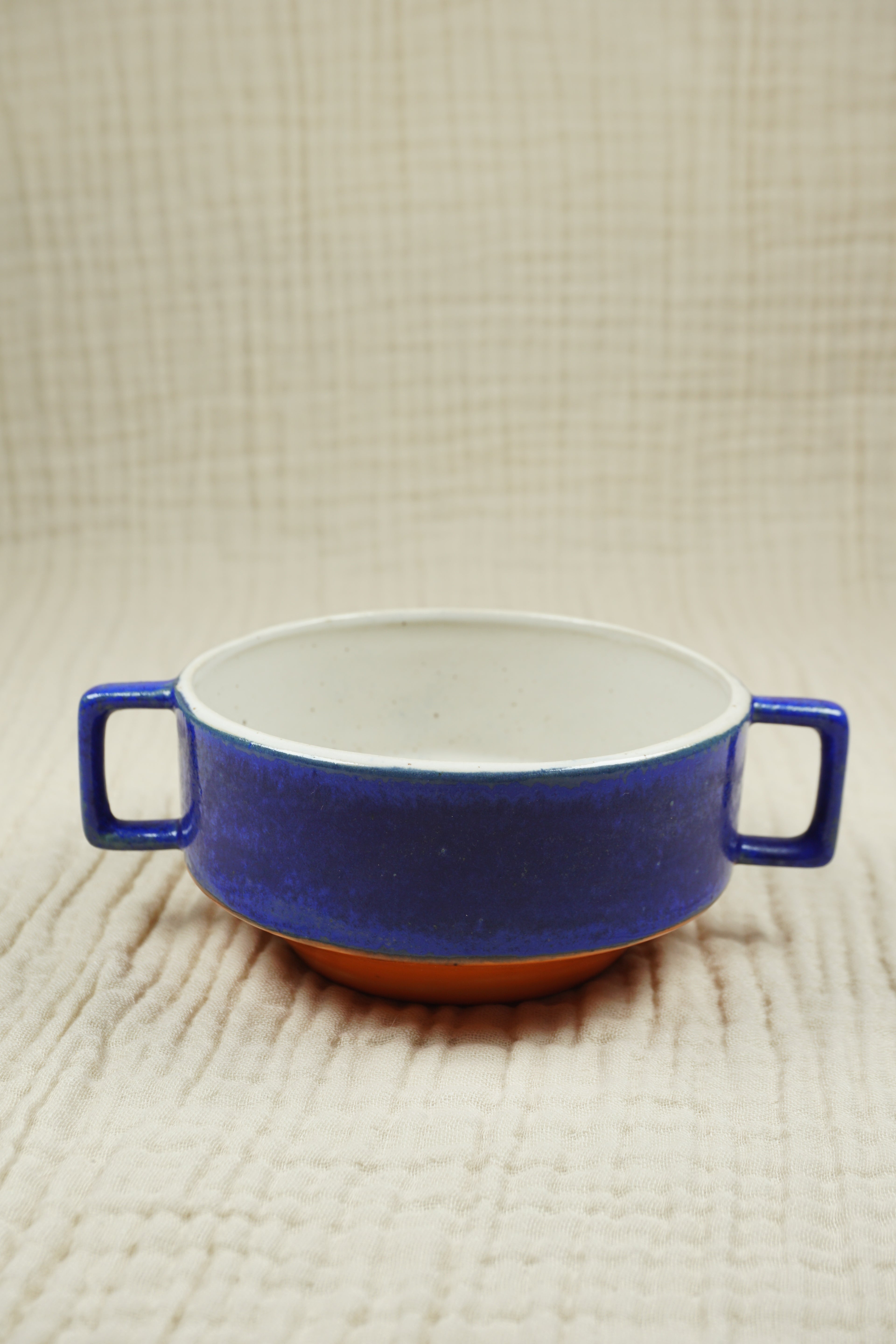 Suppenschüssel mit Griffen