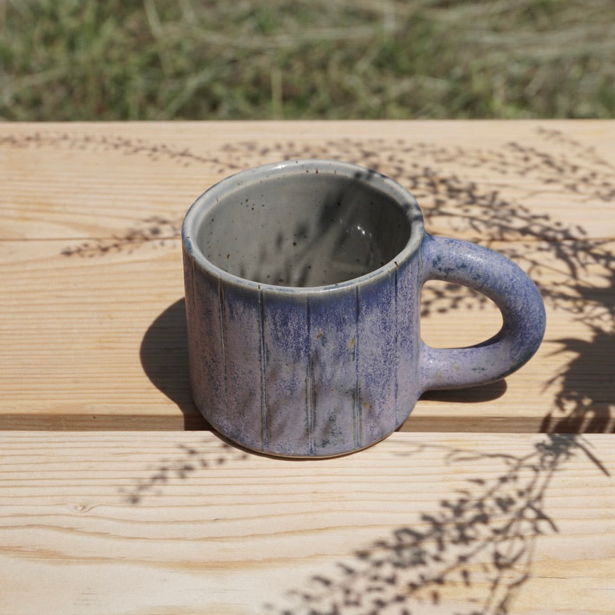 Kleine Tasse mit Henkel - Handgemachte Keramik
