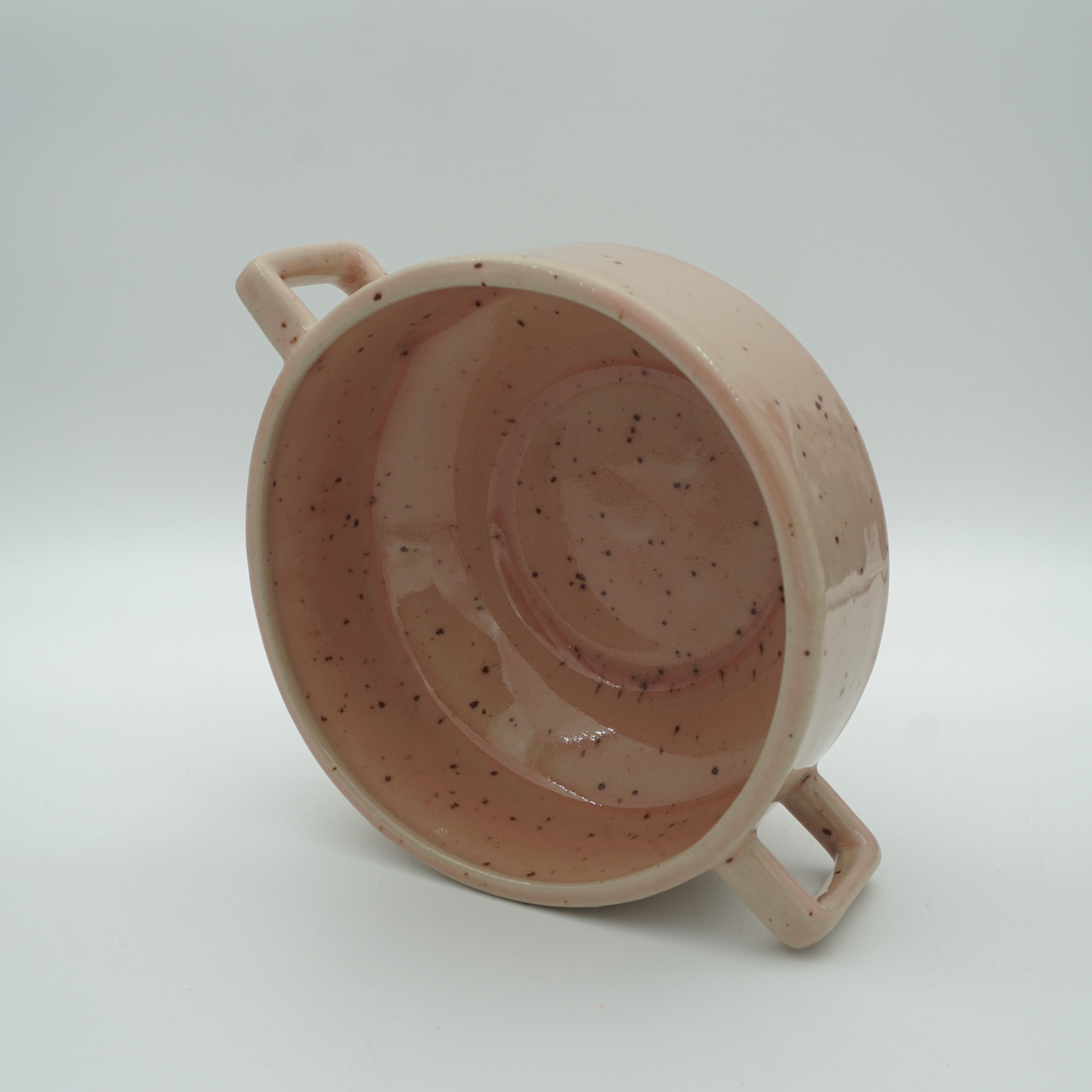 Suppenschüssel mit Griffen