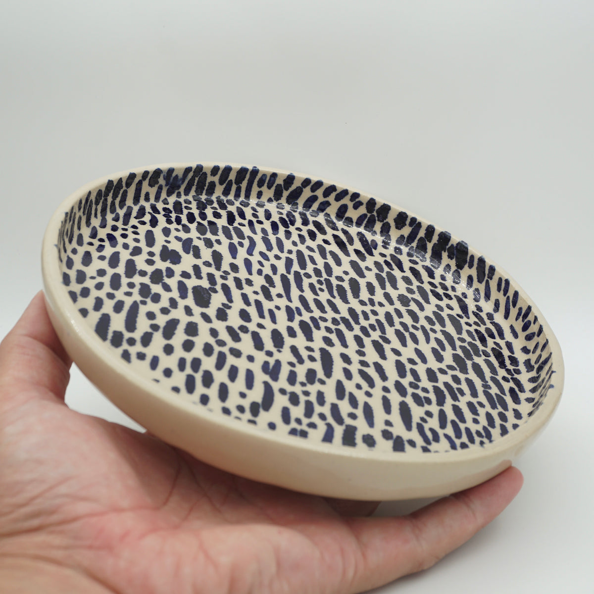 Teller Kurze Striche 18 cm