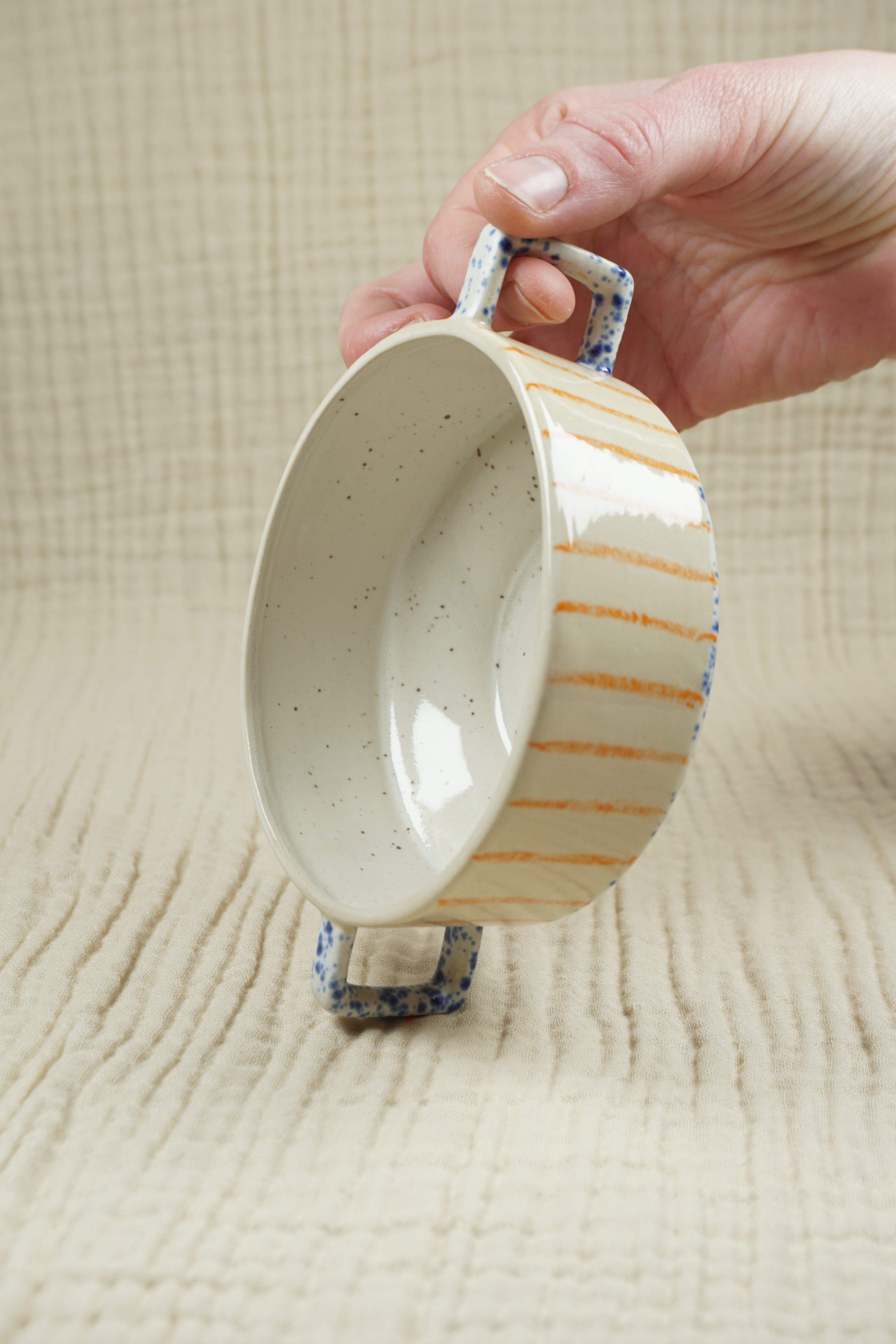 Suppenschüssel mit Griffen